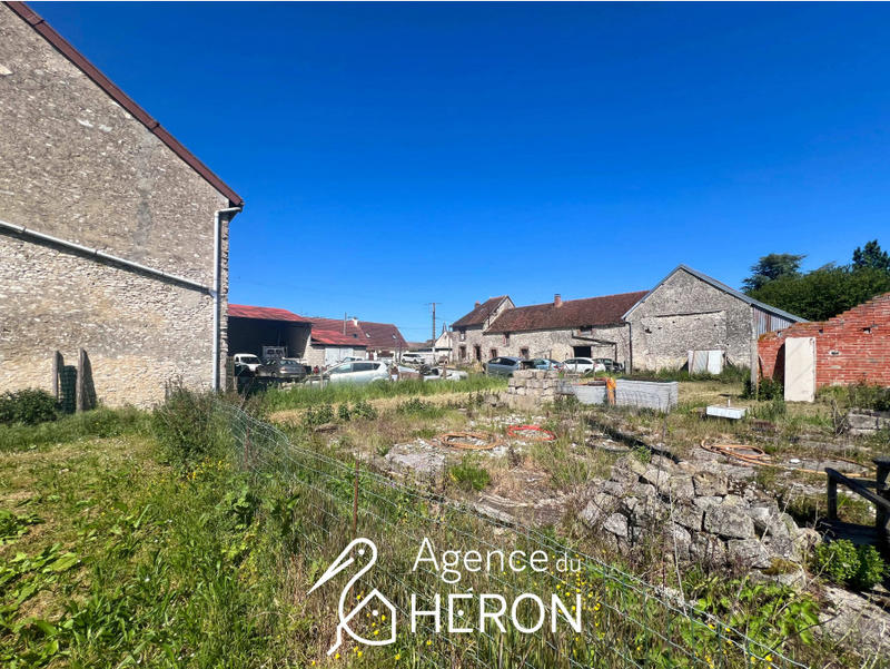 Maison - 216 m² - 7 pièces