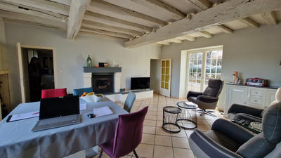 Maison - 250 m² - 8 pièces