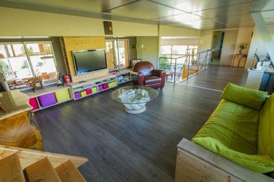 Maison - 242 m² - 8 pièces