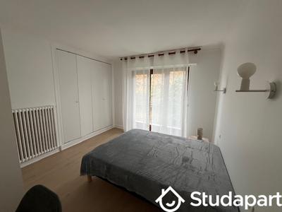 Chambre - 12 m² - 1 pièce