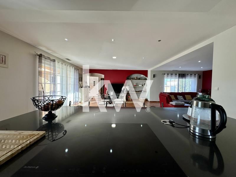 Maison - 176 m² - 7 pièces