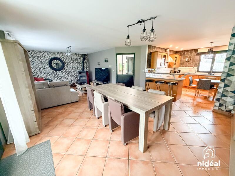 Maison - 158 m² - 7 pièces