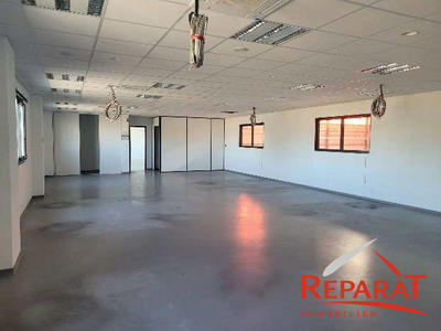 Local commercial - 4 174 m²
