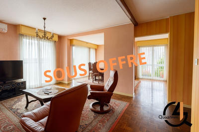 Appartement - 108 m² - 6 pièces