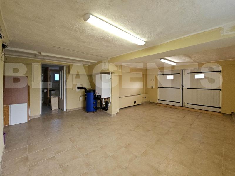 Maison - 179 m² - 7 pièces