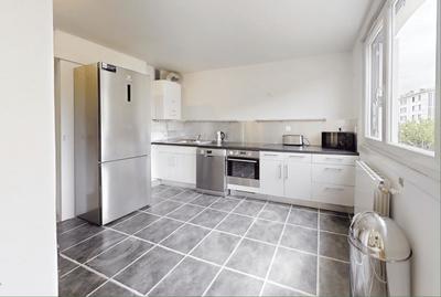 Appartement - 81 m² - 5 pièces