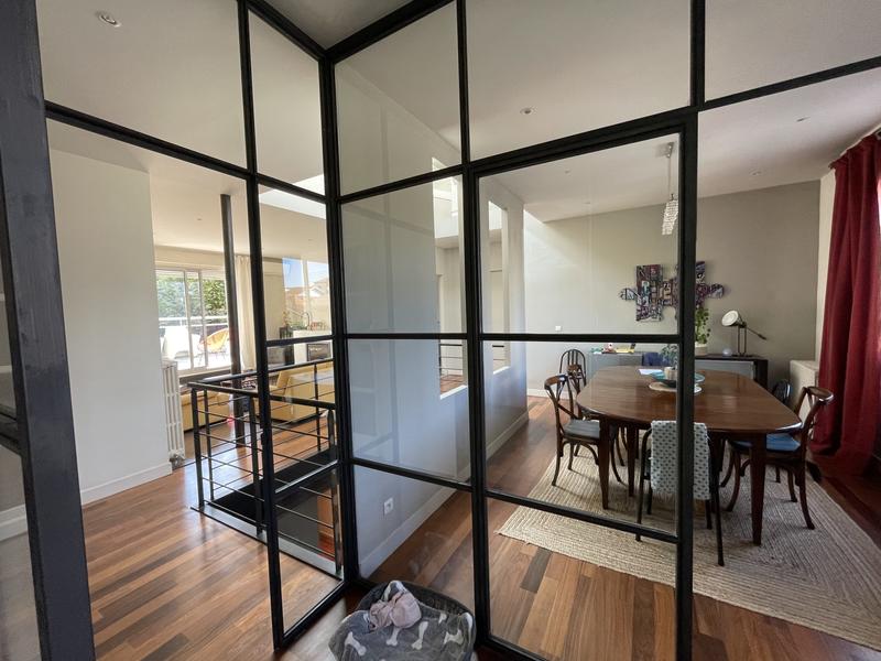 Villa - 238 m² - 6 pièces