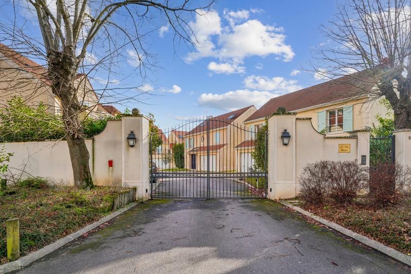 Maison - 150 m² - 7 pièces