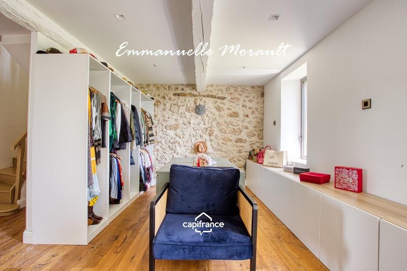 Propriété - 487 m² - 10 pièces