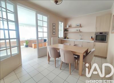 Maison - 204 m² - 10 pièces