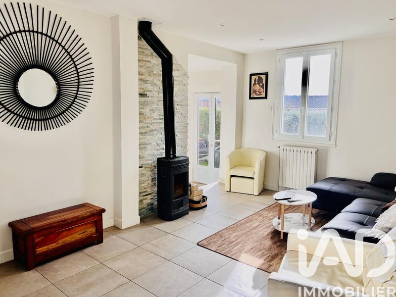 Maison - 99 m² - 6 pièces