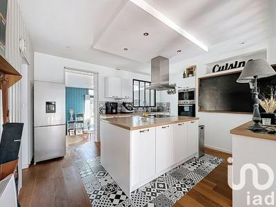 Maison - 185 m² - 8 pièces