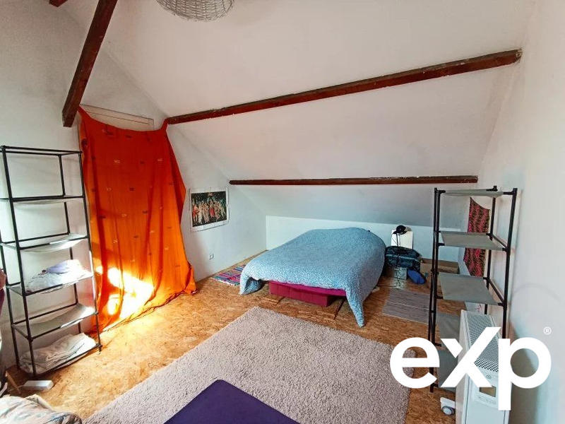 Maison - 214 m² - 9 pièces