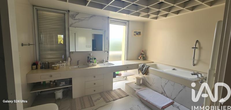 Maison de maîtres - 302 m² - 8 pièces