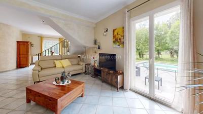 Maison - 142 m² - 5 pièces