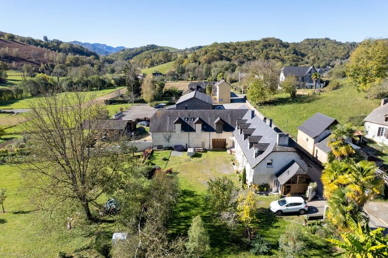 Maison - 185 m² - 5 pièces