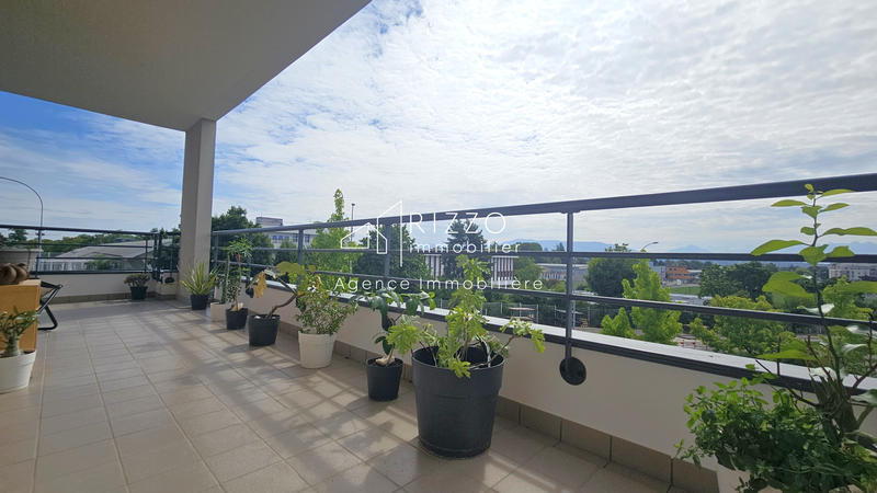 Appartement - 111 m² - 5 pièces