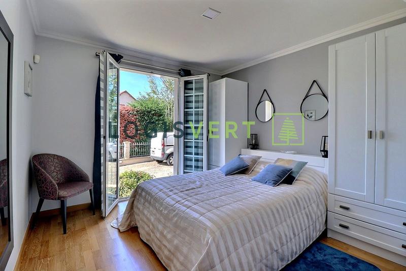 Maison - 352 m² - 8 pièces