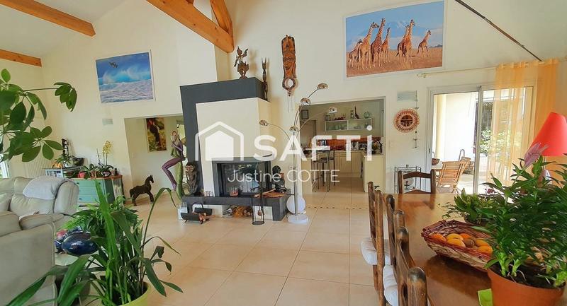 Maison - 320 m² - 7 pièces