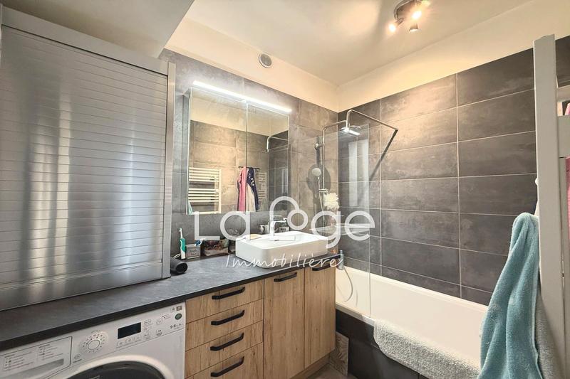 Appartement - 94 m² - 4 pièces