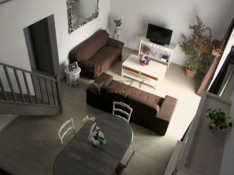 Maison - 492 m² - 12 pièces