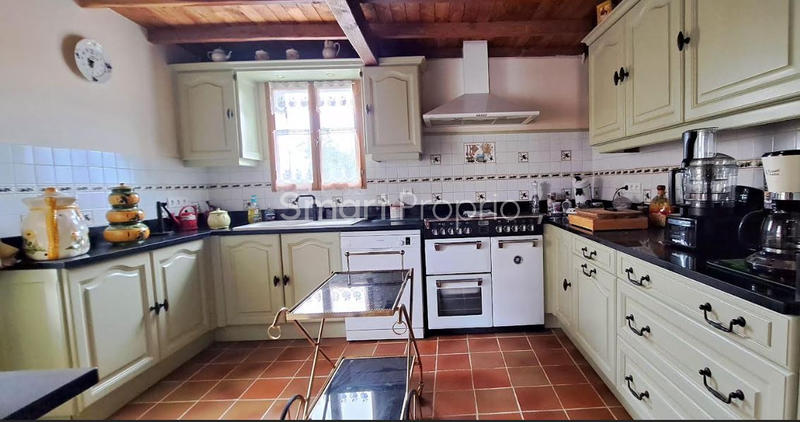 Maison - 190 m² - 8 pièces