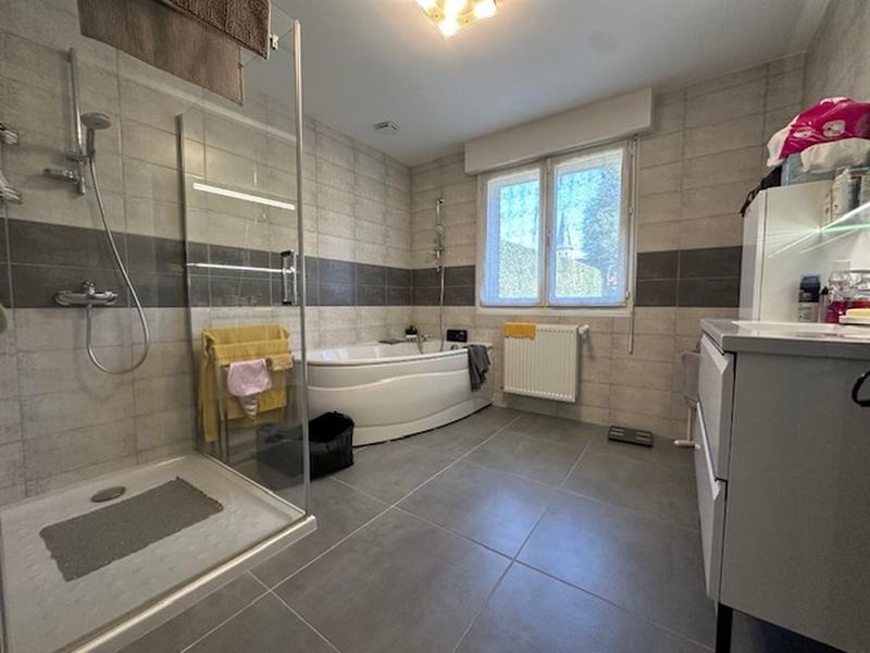 Propriété - 215 m² - 7 pièces