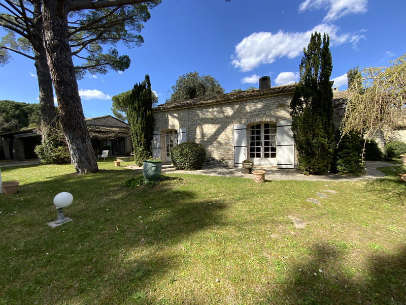 Maison - 400 m² - 10 pièces