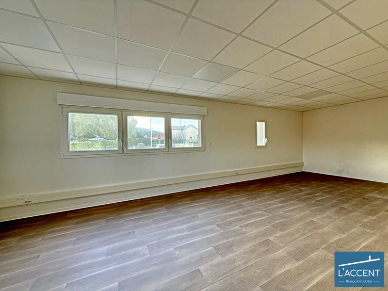Local d'activités - 67 m² - 1 pièce