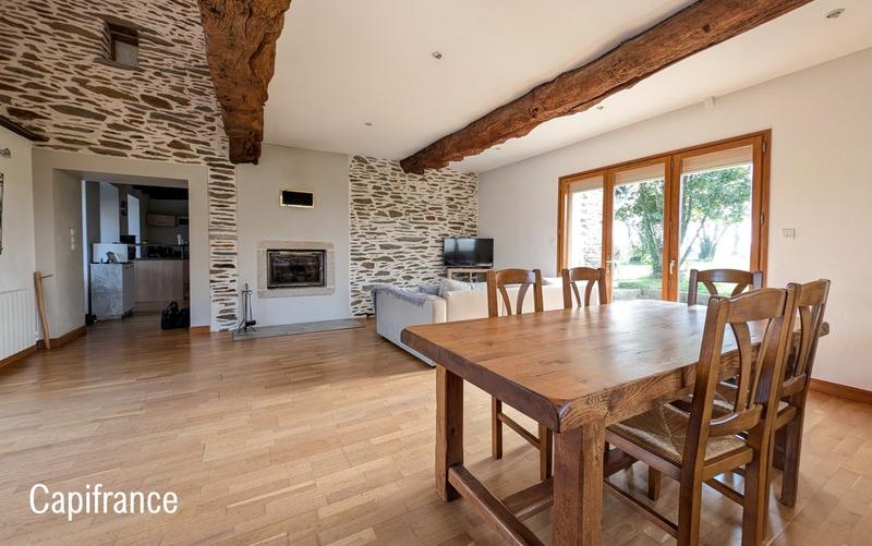 Maison - 140 m² - 6 pièces