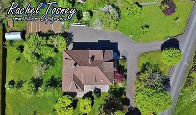 Maison bourgeoise - 200 m² - 8 pièces