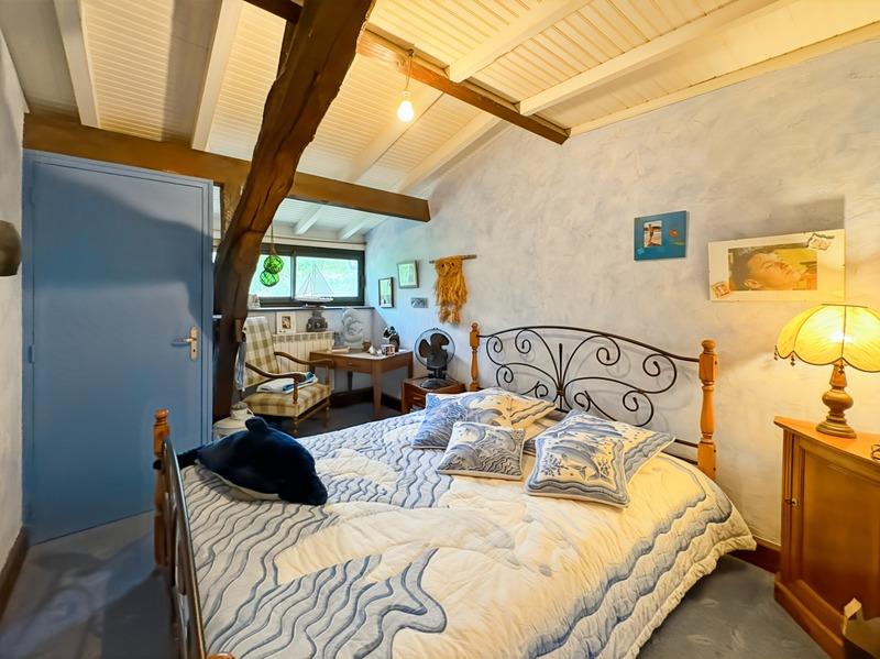 Maison - 360 m² - 7 pièces