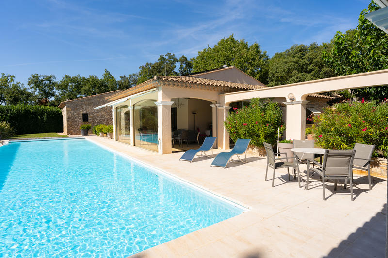 Villa - 300 m² - 8 pièces