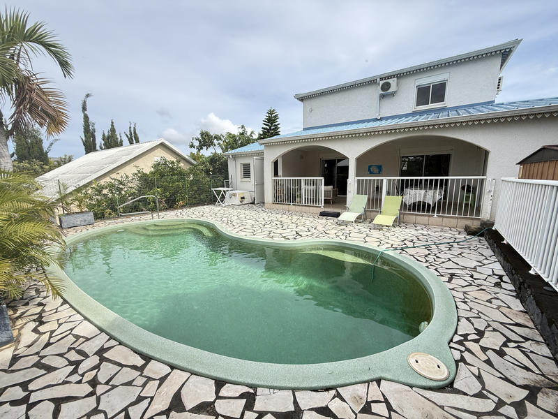 Maison - 181 m² - 1 pièce