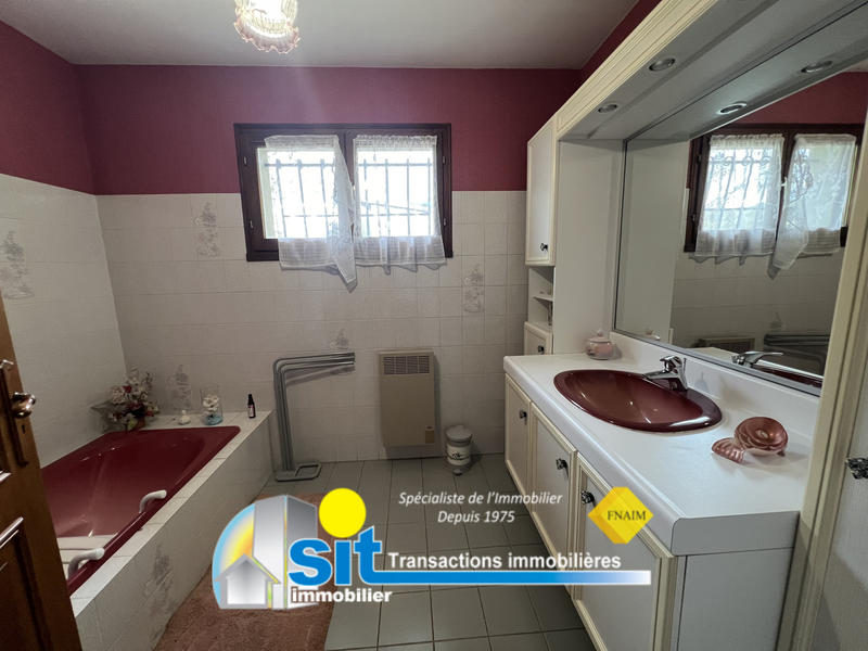 Maison - 95 m² - 5 pièces