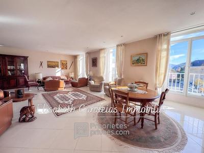 Appartement - 240 m² - 6 pièces