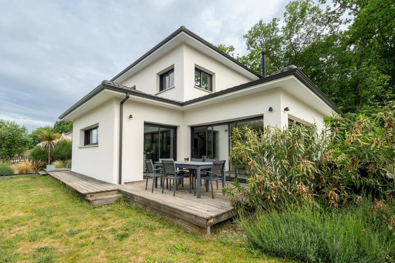 Maison - 160 m² - 7 pièces
