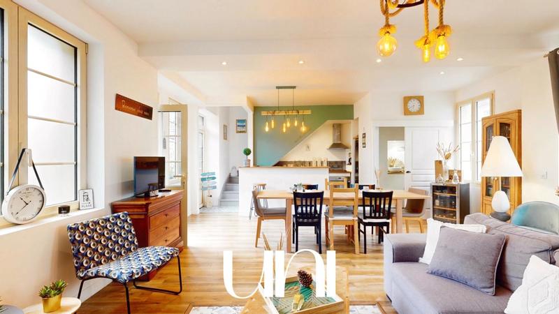 Maison - 90 m² - 4 pièces