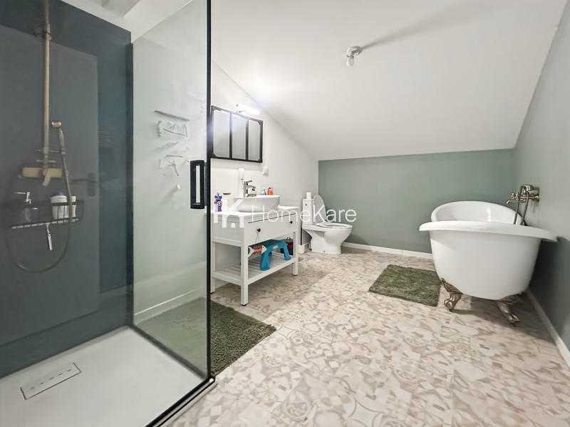 Maison - 168 m² - 6 pièces