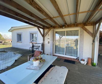 Maison traditionnelle - 140 m² - 6 pièces