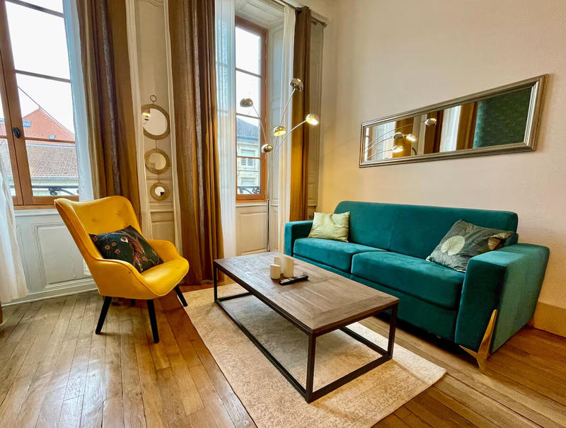 Local commercial - 242 m² - 10 pièces