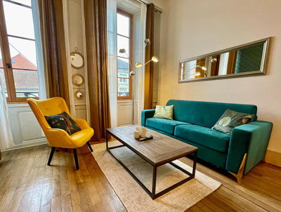 Local commercial - 242 m² - 10 pièces