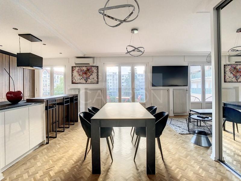 Appartement - 84 m² - 4 pièces