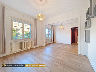 Maison de village - 125 m² - 8 pièces