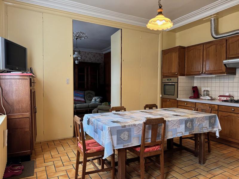 Maison ancienne - 194 m² - 8 pièces