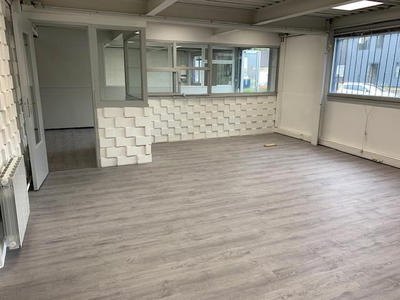 Local d'activité / Entrepôt - 633 m²