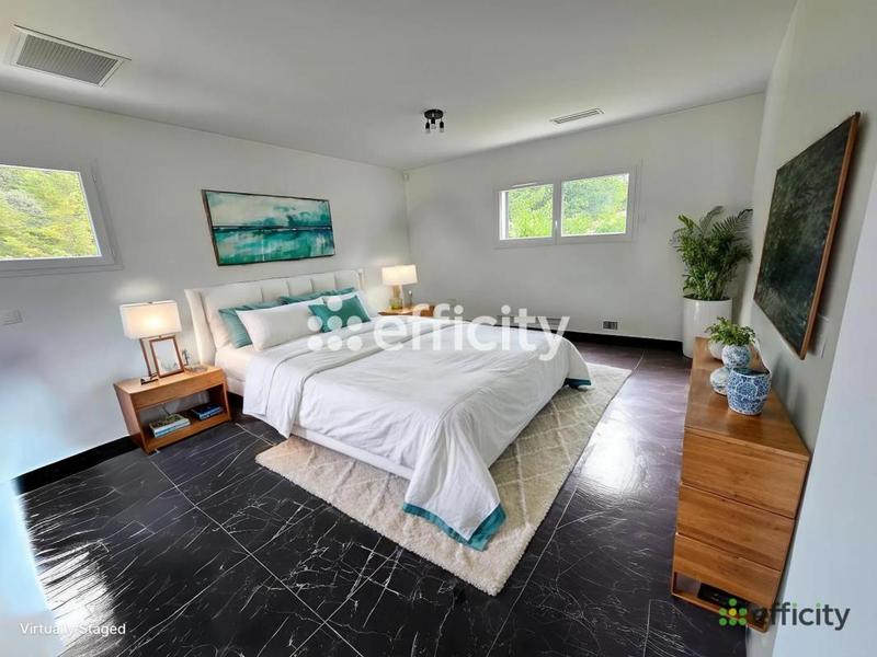 Maison - 166 m² - 6 pièces