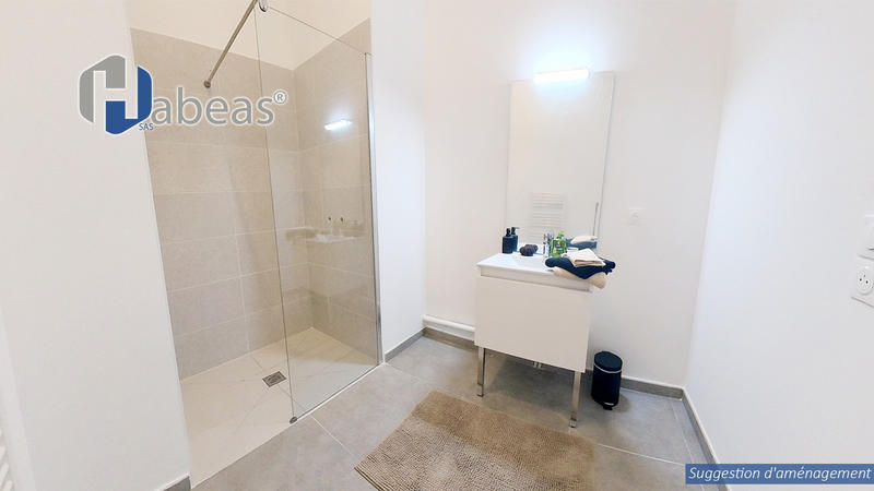 Appartement - 94 m² - 5 pièces