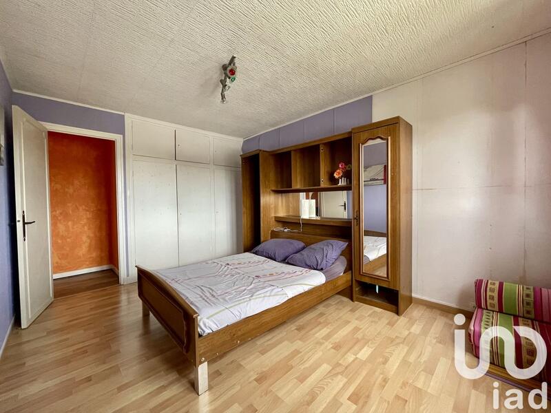 Maison - 186 m² - 8 pièces