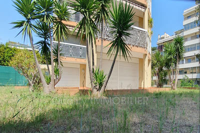 Appartement - 96 m² - 4 pièces